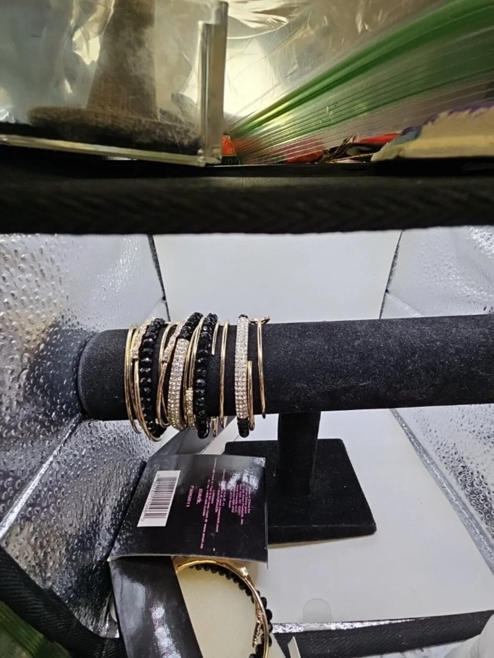 . Bracelet Lot Of 3 Gold Tone Nwo Box Mark Avon Cuff